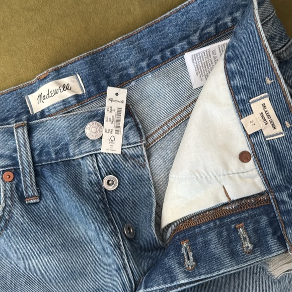 Madewell Relaxed Denim Shorts in Homecrest Wash: Ripped Edition 27 7 - Picture 5 of 6